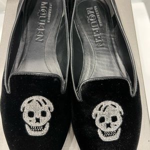 Alexander McQueen black velvet flat with silver skull design size 37